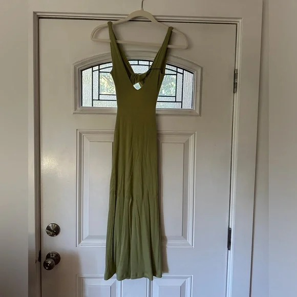 NWT skatie amelia midi cutout dress - Picture 3 of 4